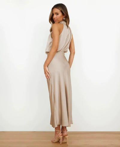 VALE | Agathe – Elegance in a Midi Dress